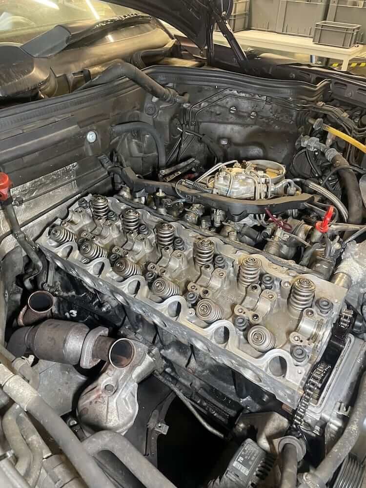 Nahaufnahme Mercedes Motor